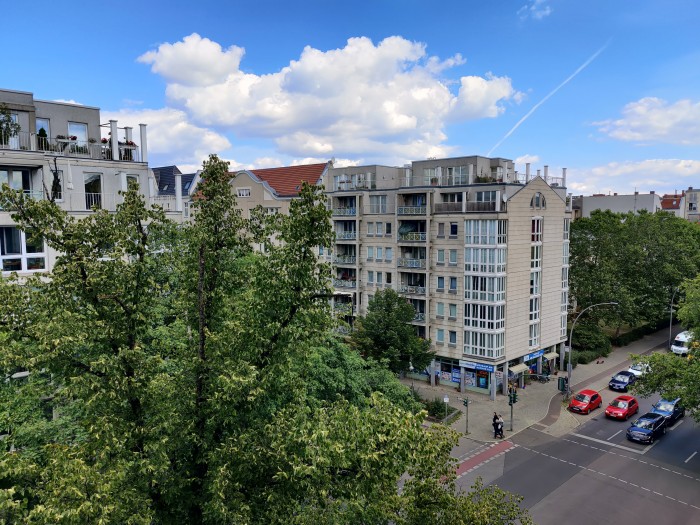 Das Oneplus 8 Pro belichtet die Schatten etwas besser, daf&uuml;r sind die Farben st&auml;rker ges&auml;ttigt. (Bild: Tobias K&ouml;ltzsch/Golem.de)